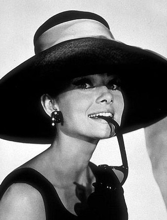 audrey hepburn Style Icons Audrey Hepburn Marilyn Monroe Grace Kelly